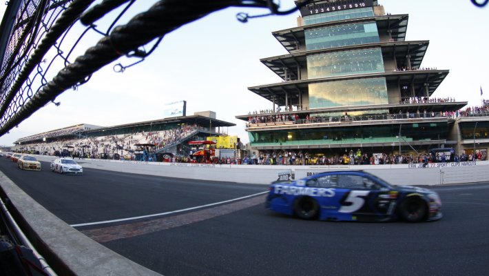 Ultimate Guide to Attending The 25th Running of the Brickyard 400 4